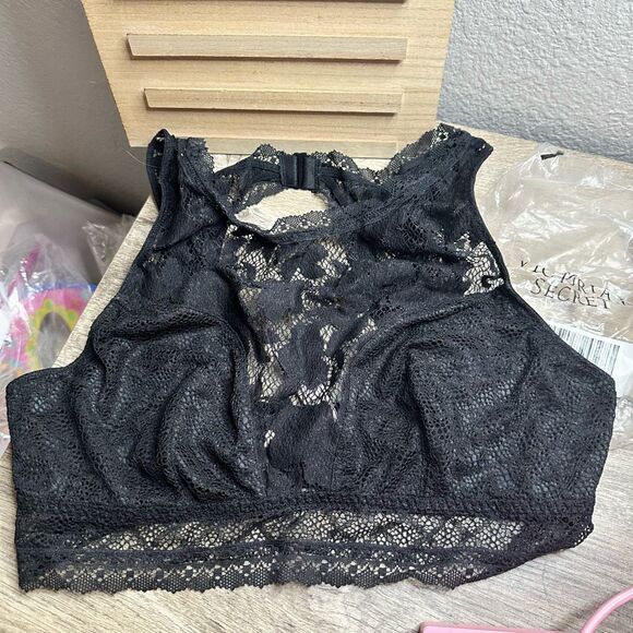 Victoria’s Secret Women’s Large Black Lace Bralette New - Picture 2 of 5